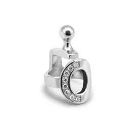 Pendant letter O