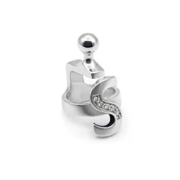 Pendant letter S