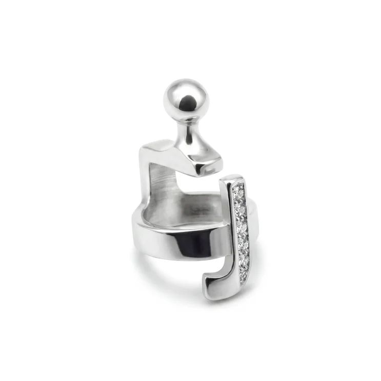 Pendant letter J