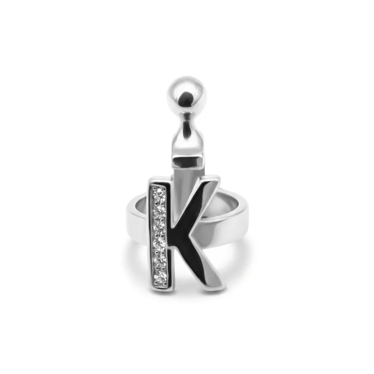 Pendant letter K