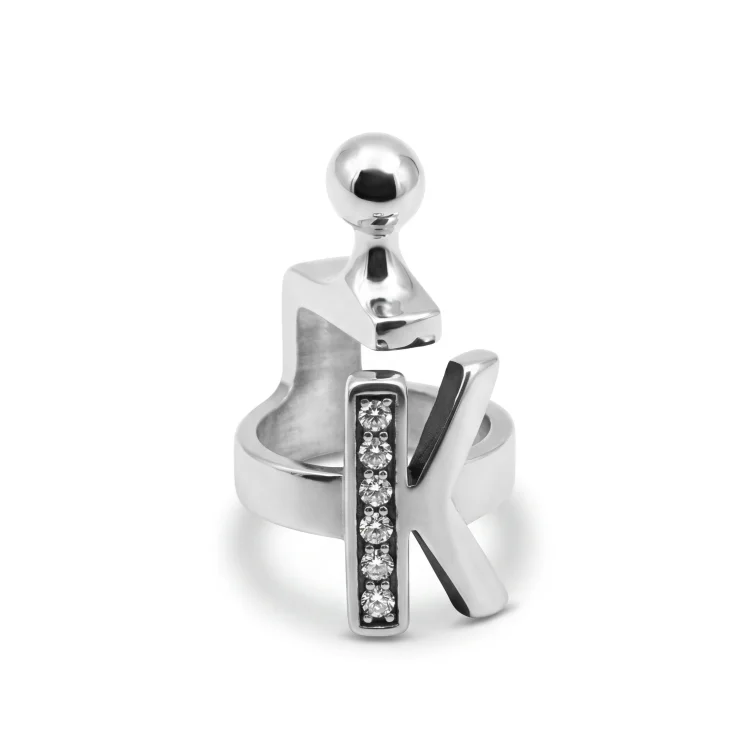 Pendant letter K