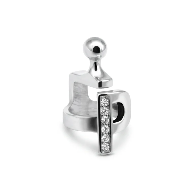 Pendant letter P