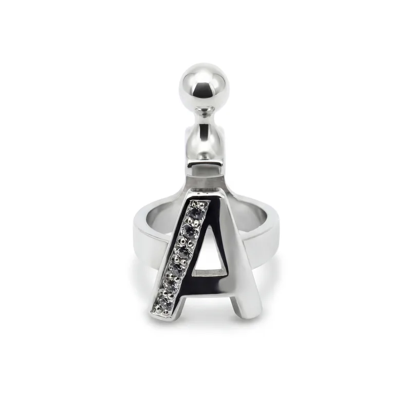 Pendant letter A