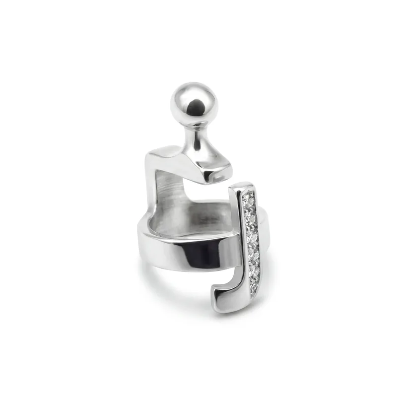 Pendant letter J