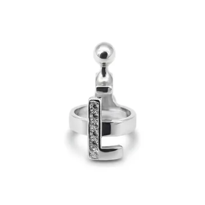 Pendant letter L
