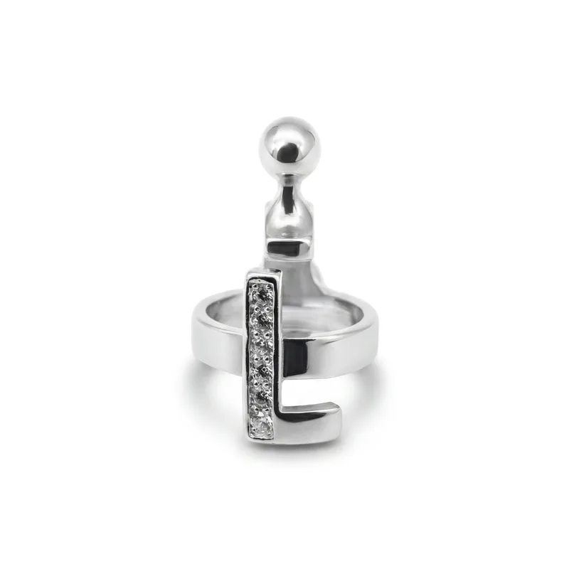 Pendant letter L