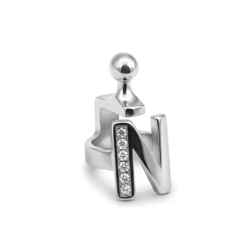 Pendant letter N