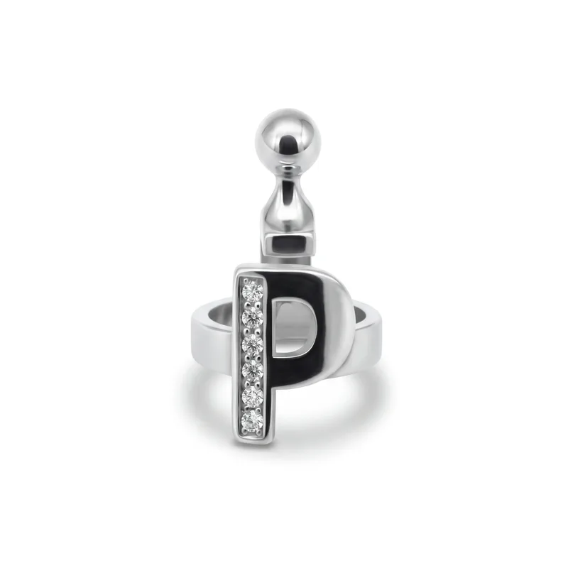Pendant letter P